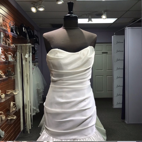 Lia Mia - Style J118 - Size 10 - Diamond/White - Picture 3 of 4